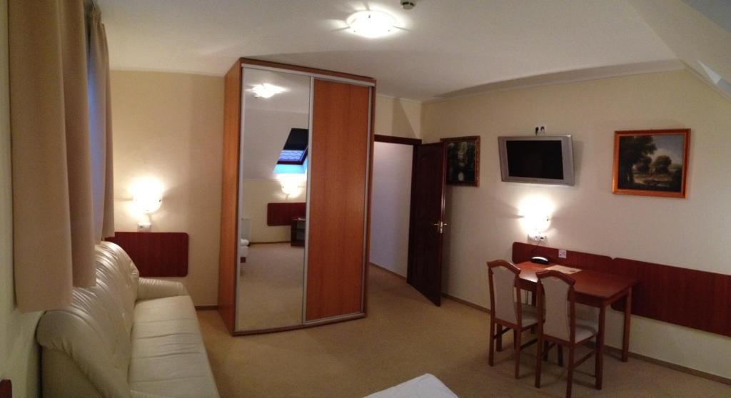Fehertoi Halaszcsarda Es Szalloda Szatymaz Room photo
