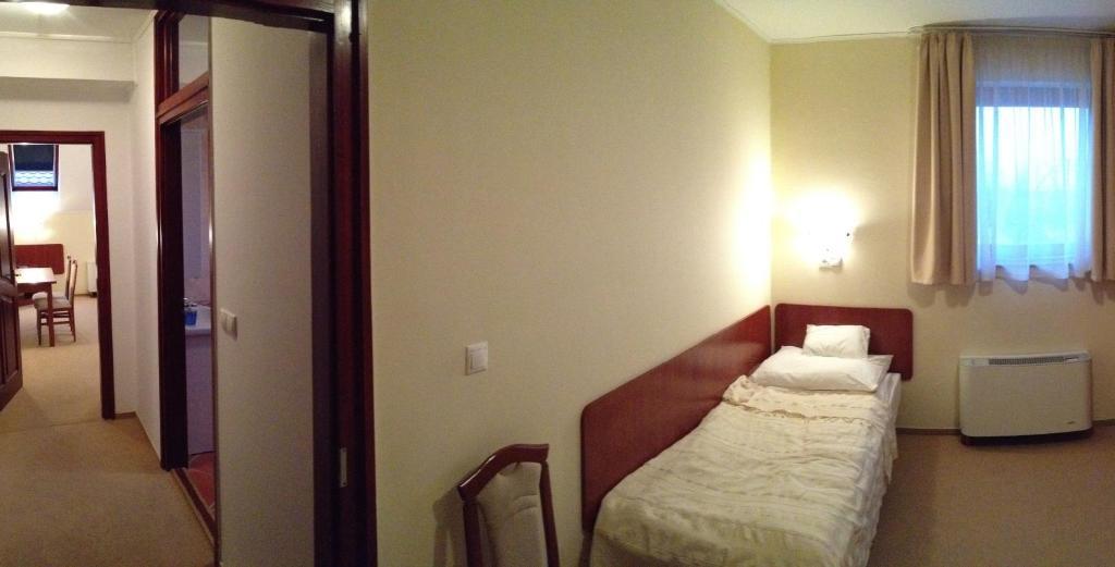 Fehertoi Halaszcsarda Es Szalloda Szatymaz Room photo