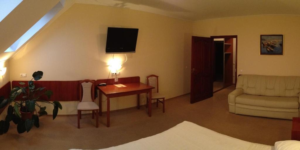 Fehertoi Halaszcsarda Es Szalloda Szatymaz Room photo