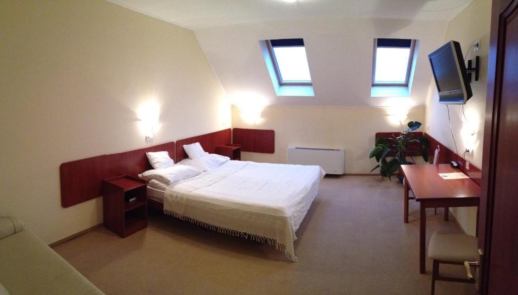 Fehertoi Halaszcsarda Es Szalloda Szatymaz Room photo