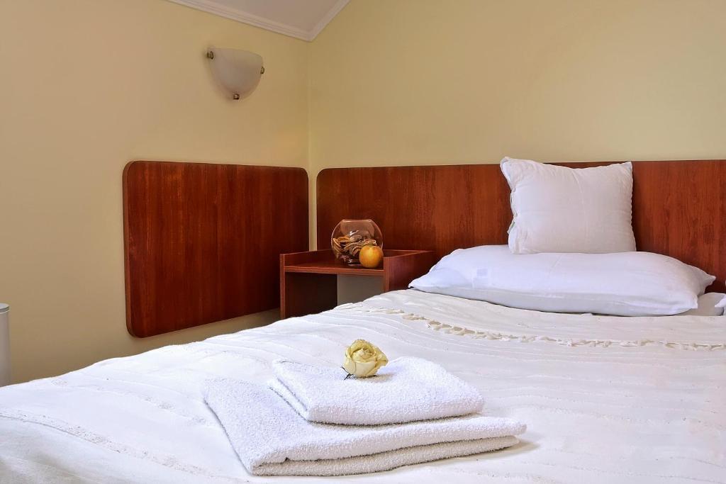 Fehertoi Halaszcsarda Es Szalloda Szatymaz Room photo