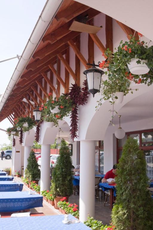 Fehertoi Halaszcsarda Es Szalloda Szatymaz Exterior photo