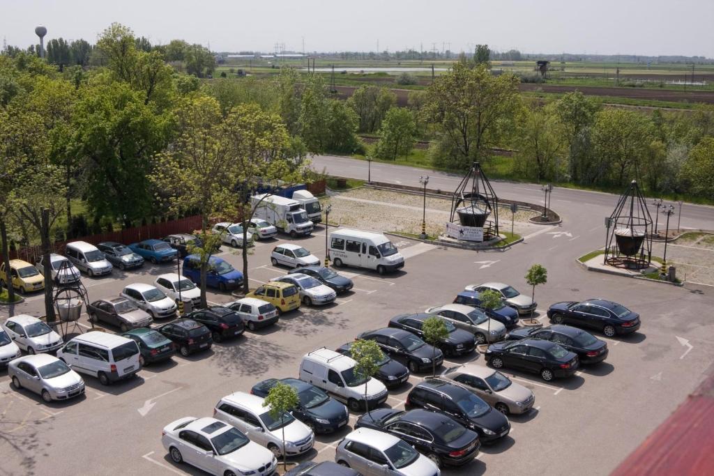 Fehertoi Halaszcsarda Es Szalloda Szatymaz Exterior photo